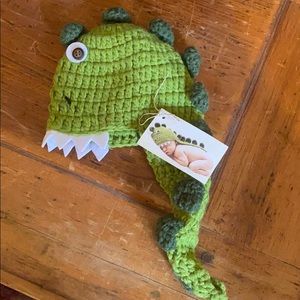 Newborn dino hat